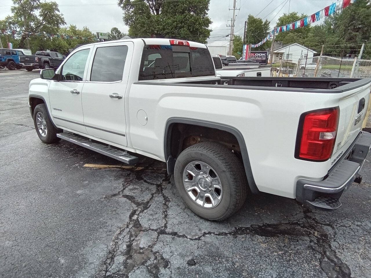 Used 2014 GMC Sierra 1500 SLT w/ SLT Preferred Package AWD/4WD image 10