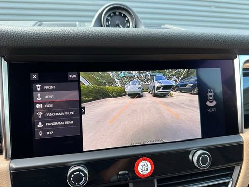 Certified 2025 Porsche Macan image 26