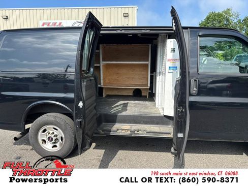 Used 2019 GMC Savana 2500 w/ Chrome Appearance Package RWD image 17