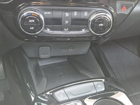 New 2026 Chevrolet Trax RS w/ Sunroof Package image 10