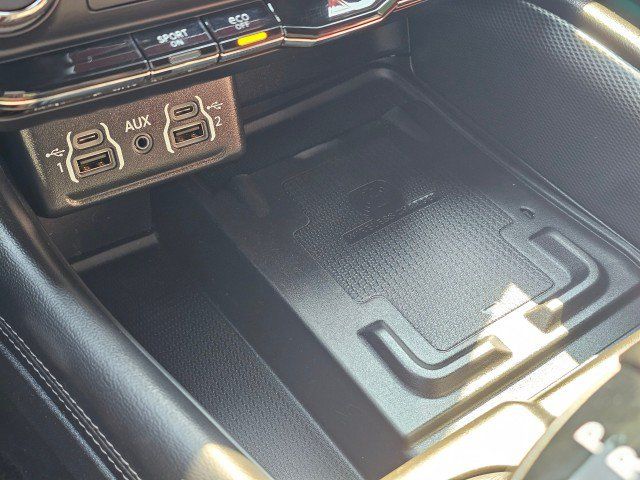 Used 2021 Dodge Durango R/T w/ Trailer Tow Group IV AWD/4WD image 40