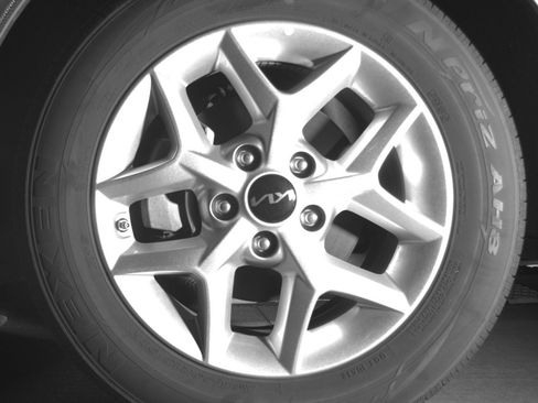 Used 2025 Kia Soul LX w/ LX Technology Package FWD image 12