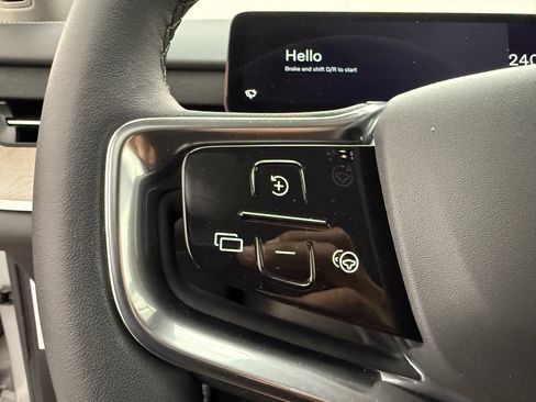 Certified 2025 Volvo EX90 Ultra AWD/4WD image 17