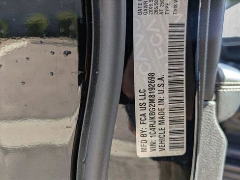 Used 2021 Jeep Grand Cherokee L Limited image 23