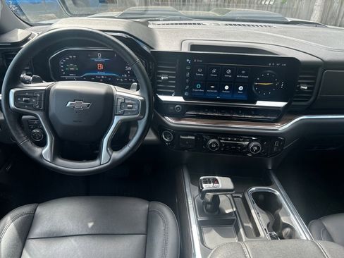 Used 2024 Chevrolet Silverado 1500 LT Trail Boss w/ Convenience Package II image 22