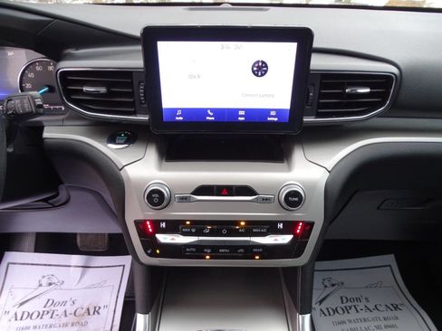 Used 2021 Ford Explorer Sport XLT w/ XLT Sport Appearance Package image 22