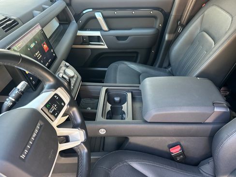 Used 2022 Land Rover Defender 110 Trophy Edition image 10