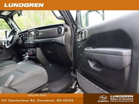 Used 2023 Jeep Gladiator Sport image 25