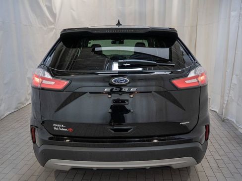 Used 2024 Ford Edge SEL image 4