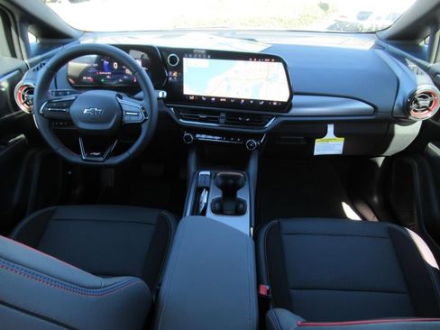 New 2025 Chevrolet Equinox EV RS image 13