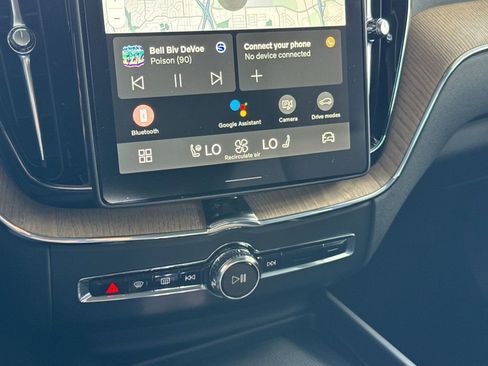 New 2026 Volvo XC60 B5 Plus w/ Climate Package image 20