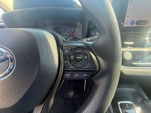 Used 2024 Toyota Corolla LE image 18