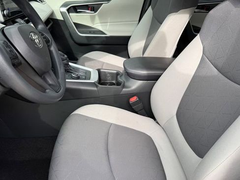 Used 2025 Toyota RAV4 XLE w/ Convenience Package AWD/4WD image 10