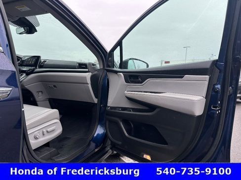 Used 2023 Honda Odyssey EX-L image 32