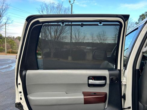 Used 2015 Toyota Sequoia Platinum image 33