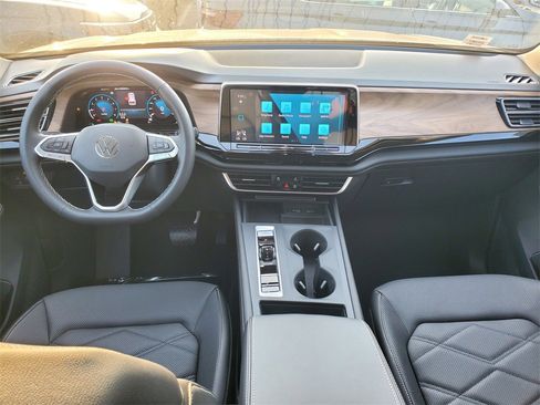 New 2026 Volkswagen Atlas SE image 6