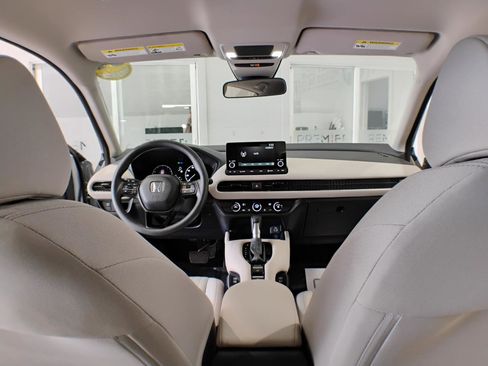 Used 2024 Honda HR-V LX image 17