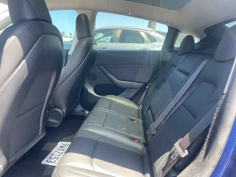 Used 2024 Tesla Model Y Long Range AWD/4WD image 16