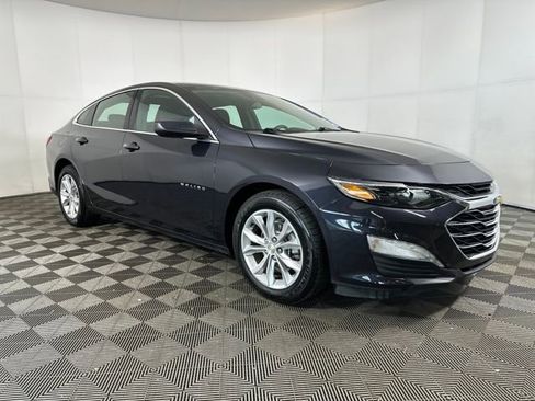 Used 2023 Chevrolet Malibu LT image 2
