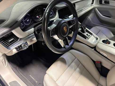 Used 2018 Porsche Panamera 4S AWD/4WD image 13