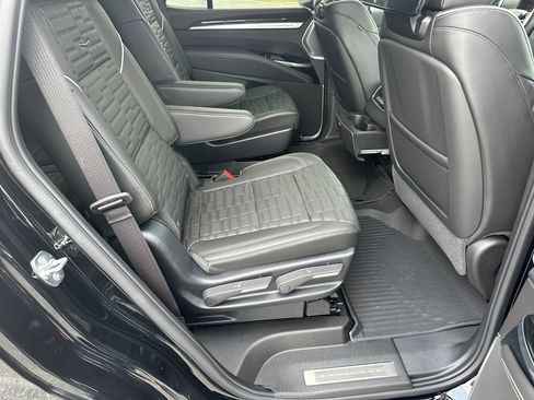 Certified 2026 Cadillac Escalade Platinum Sport w/ LPO, ONYX Package AWD/4WD image 15