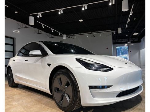 Used 2023 Tesla Model 3 Standard Range image 6