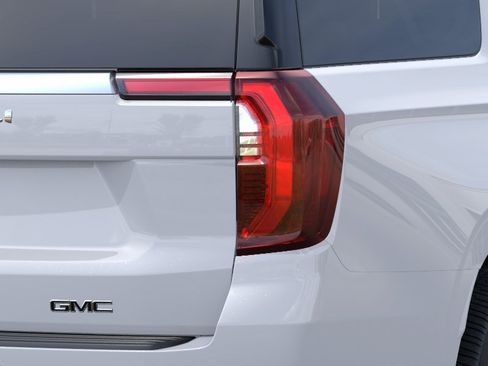 New 2026 GMC Yukon XL Denali w/ Sun & Power Step Package AWD/4WD image 35