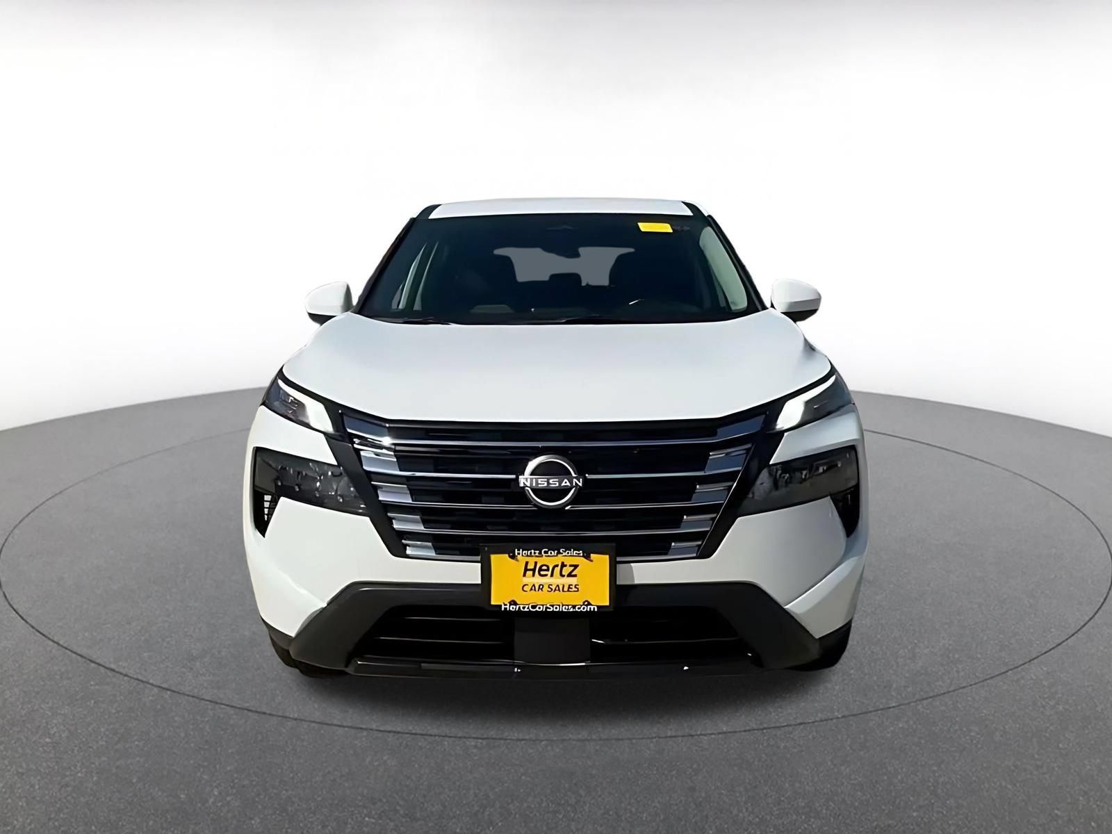 Used 2025 Nissan Rogue SV AWD/4WD image 4