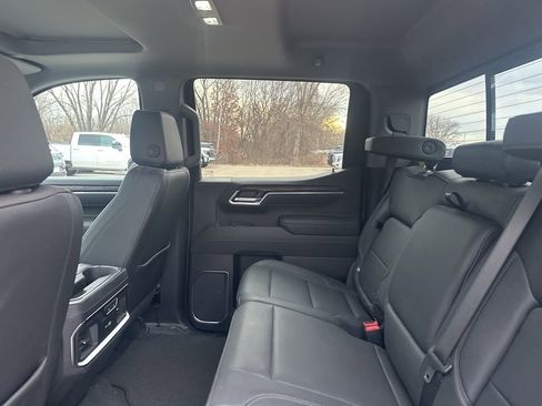 Used 2025 GMC Sierra 1500 SLT w/ SLT Premium Plus Package image 10