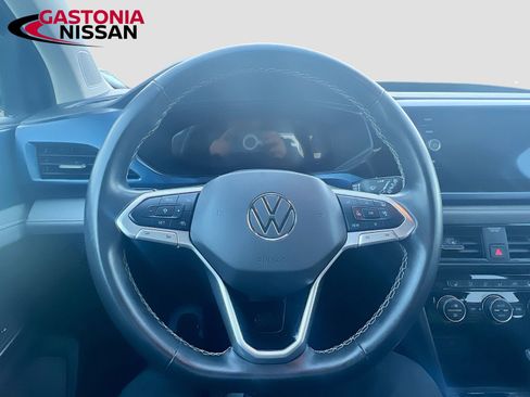 Used 2024 Volkswagen Taos SE image 14