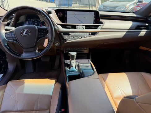Used 2019 Lexus ES 350 w/ Accessory Package 2 FWD image 32