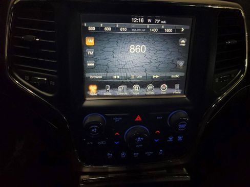 Used 2017 Jeep Grand Cherokee Limited image 25