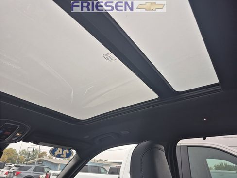 Used 2024 Jeep Grand Cherokee L Limited w/ Luxury Tech Group II image 11