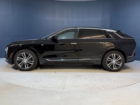 New 2026 Cadillac Lyriq Premium Luxury AWD/4WD image 2