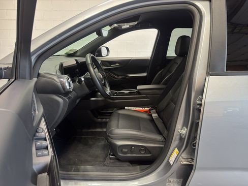 Used 2025 Chevrolet Equinox LT w/ Convenience Package II image 15