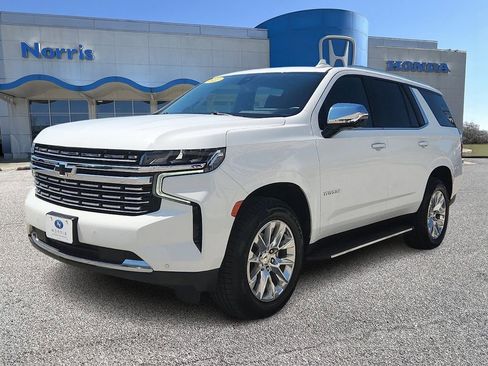 Used 2021 Chevrolet Tahoe Premier w/ Premium Package AWD/4WD image 2