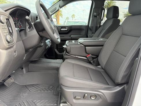 New 2026 Chevrolet Silverado 1500 Custom Trail Boss w/ LPO, Dark Essentials Package image 5