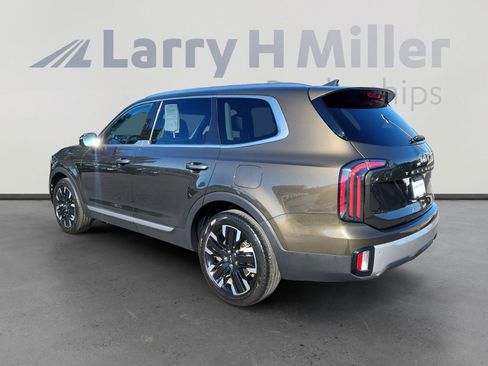 Used 2023 Kia Telluride SX image 3