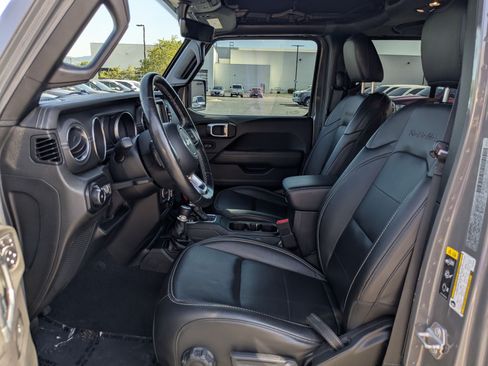 Used 2020 Jeep Wrangler Unlimited Sahara AWD/4WD image 17