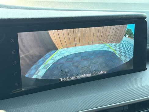 Used 2025 Nissan Murano SV FWD image 8