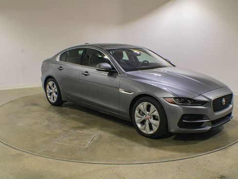 Used 2020 Jaguar XE S AWD/4WD image 7
