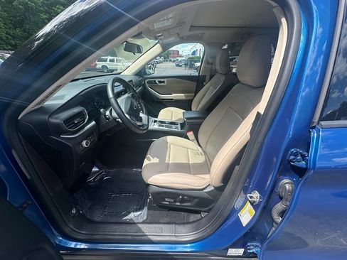 Used 2020 Ford Explorer XLT w/ Equipment Group 202A AWD/4WD image 9