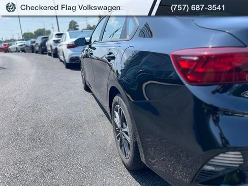 Used 2023 Kia Forte LXS w/ LXS Technology Package FWD image 8
