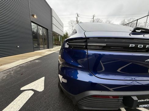 New 2025 Porsche Macan 4S Electric image 14