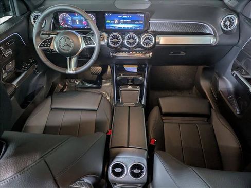 New 2025 Mercedes-Benz GLB 250 image 13