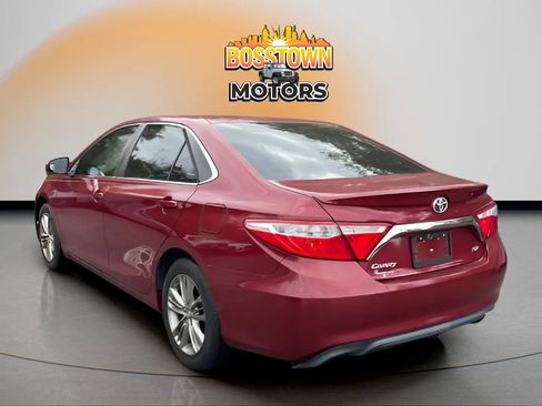 Used 2017 Toyota Camry SE image 6
