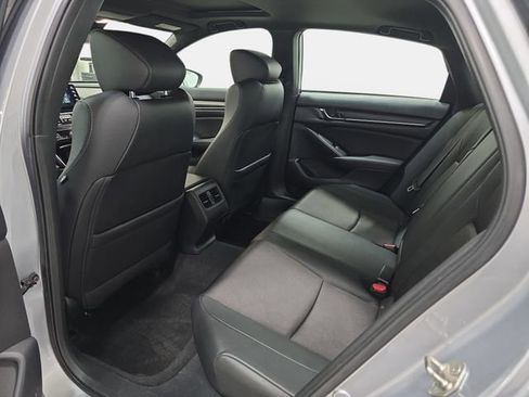 Used 2019 Honda Accord Sport image 12