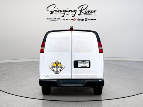 Used 2012 GMC Savana 2500 RWD image 5