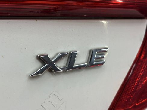 Used 2012 Toyota Camry XLE FWD image 28