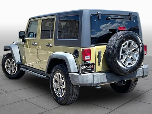 Used 2013 Jeep Wrangler Unlimited Rubicon w/ Connectivity Group AWD/4WD image 13